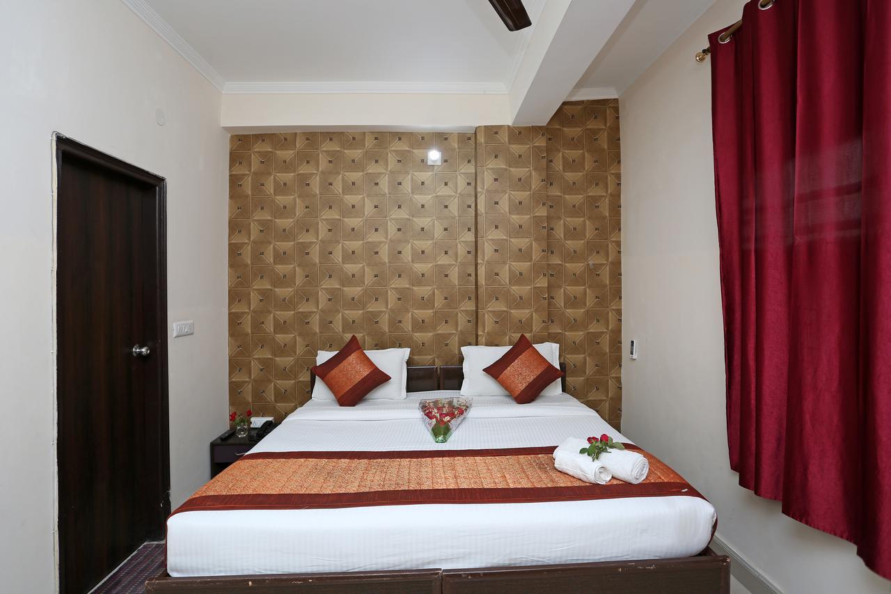 Hotel Avalon Ню Делхи Екстериор снимка